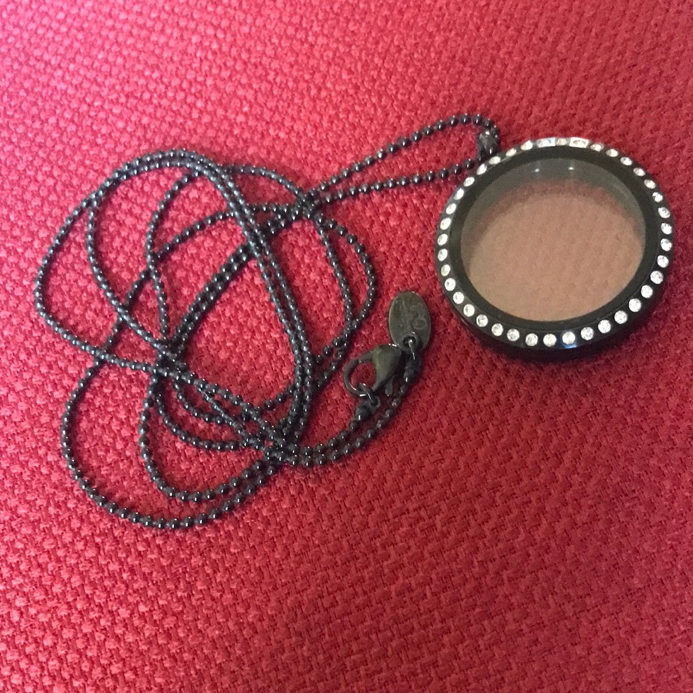 Origami Owl Hinged Living Locket